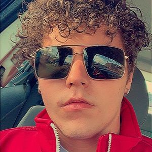 Meet your Posher, Andrew